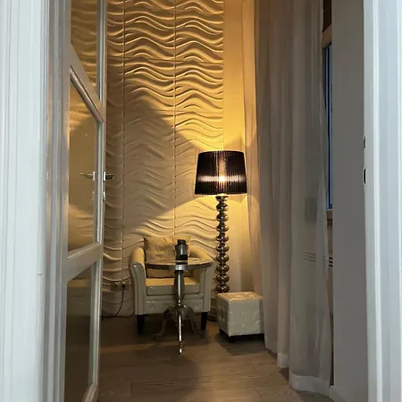 White Luxury Apartament *
