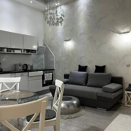 White Luxury Apartment