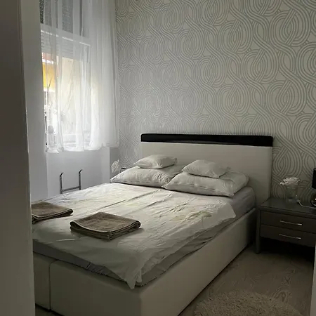Apartment White Luxury Budapest